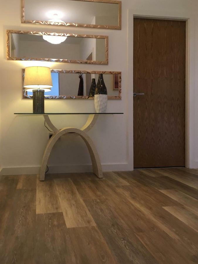 Luxury 1 Bed Apartment In City Centre With Parking เชสเตอร์ ภายนอก รูปภาพ