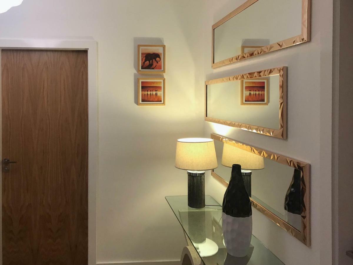 Luxury 1 Bed Apartment In City Centre With Parking เชสเตอร์ ภายนอก รูปภาพ