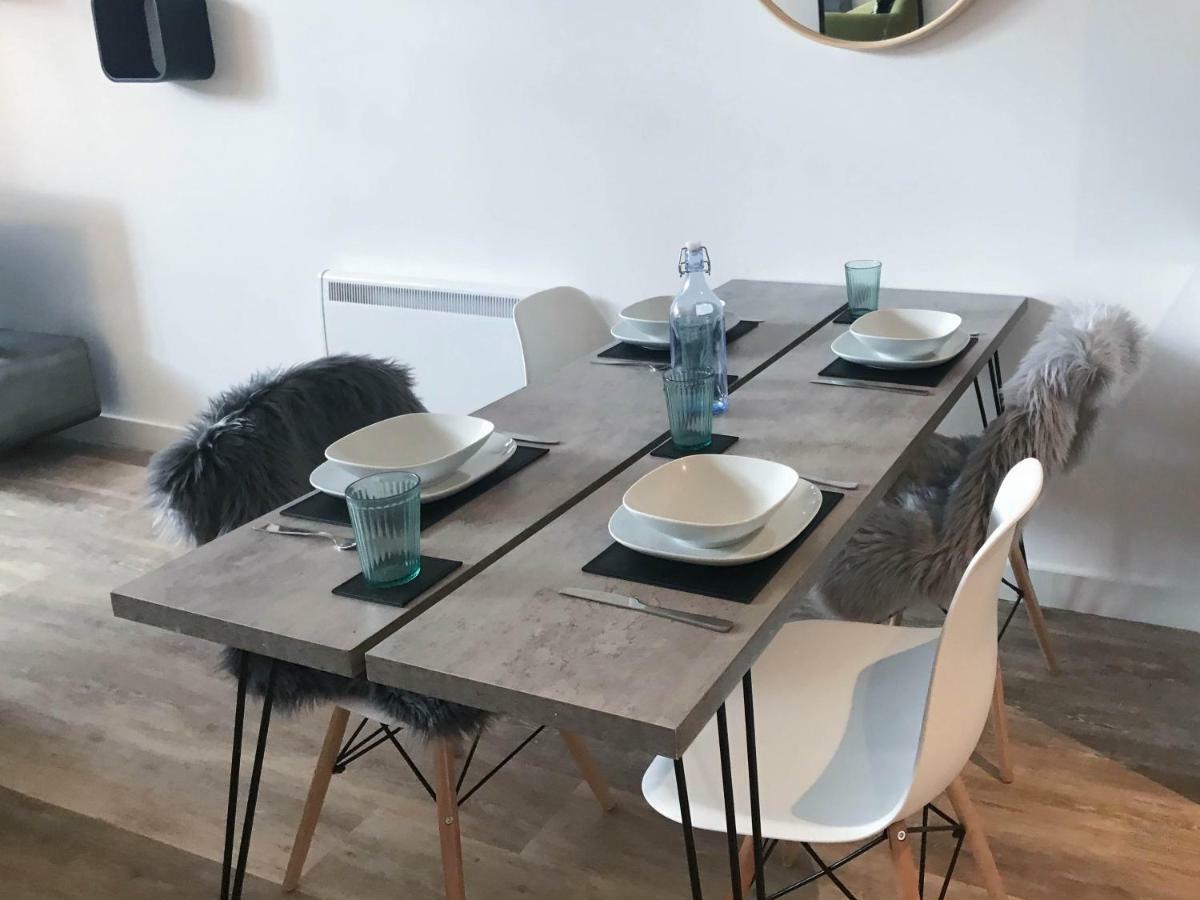 Luxury 1 Bed Apartment In City Centre With Parking เชสเตอร์ ภายนอก รูปภาพ